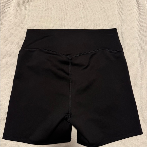 ALO Yoga Bundle - Picture 16 of 16